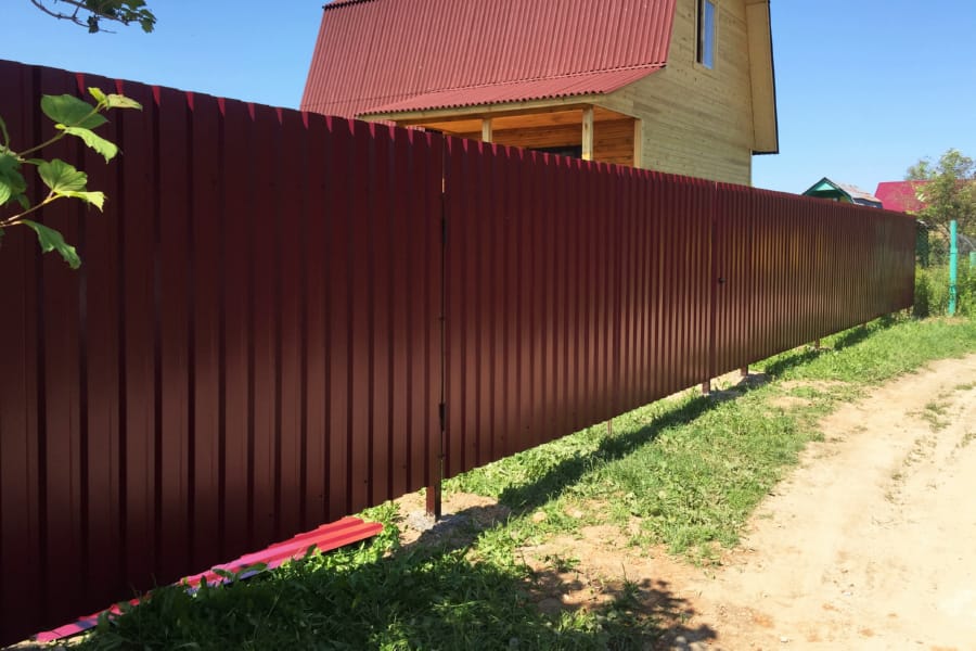 Заборы для дачи в Пскове